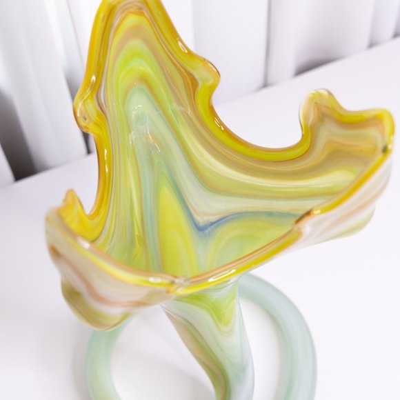 [ SOLD ] Vintage Sooner Glass Trumpet Vase Handblown - Picture 8 of 14